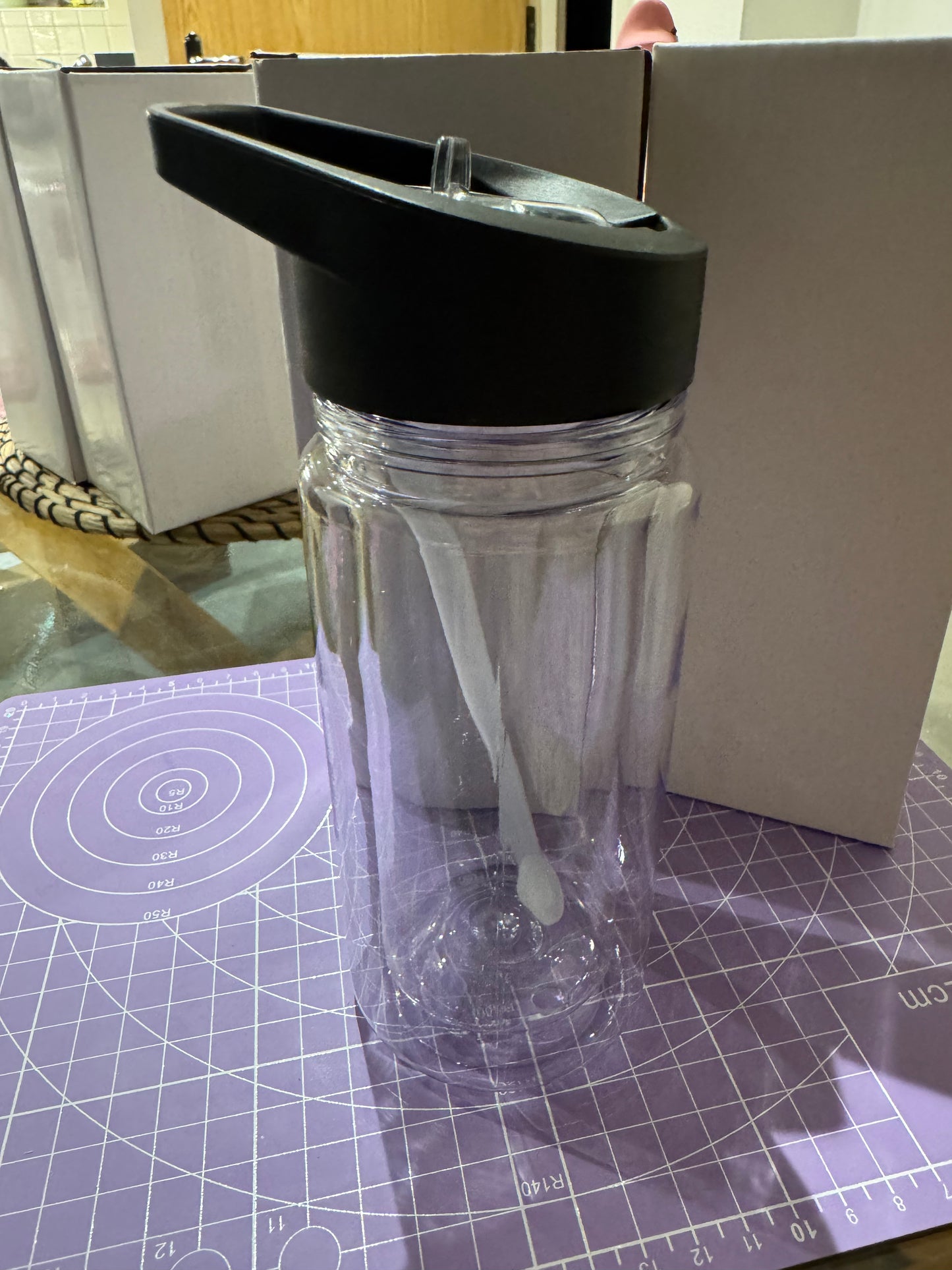 Tiktok live Kids 10oz acrylic bottle - black (no-globe /drip only)